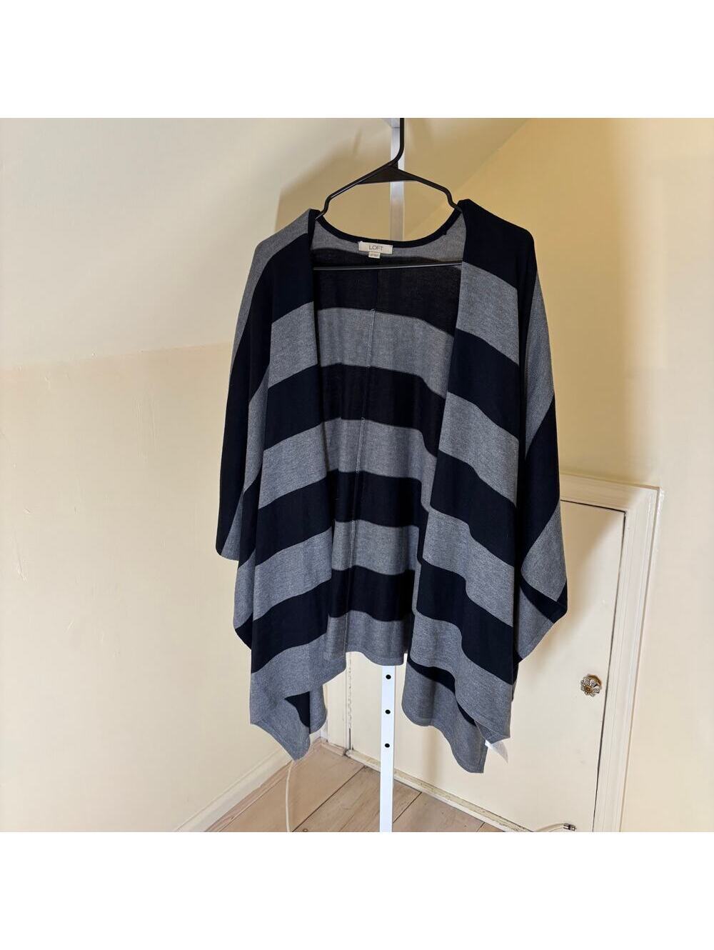 Loft EUC Women's Striped Pattern Blue Gray Poncho Wrap One Size